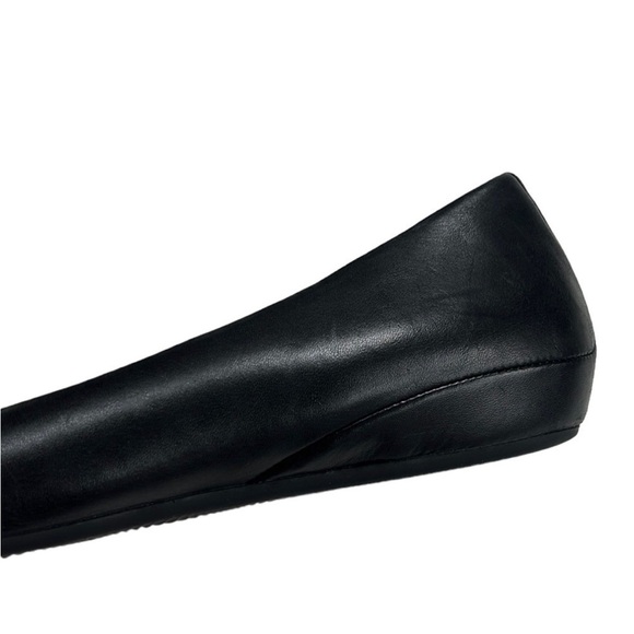 Ecco Women’s Black Leather Flats Size 11 - Picture 4 of 9